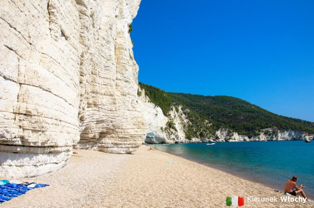 plaża Vignanotica, Apulia, Włochy (fot. Ł. Ropczyński, kierunekwlochy.pl)